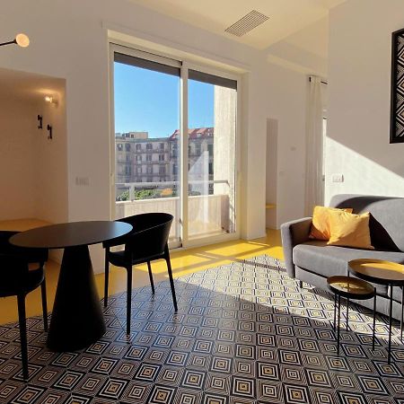Toraldo Suites - Dimore Partenopee Napoli Bagian luar foto