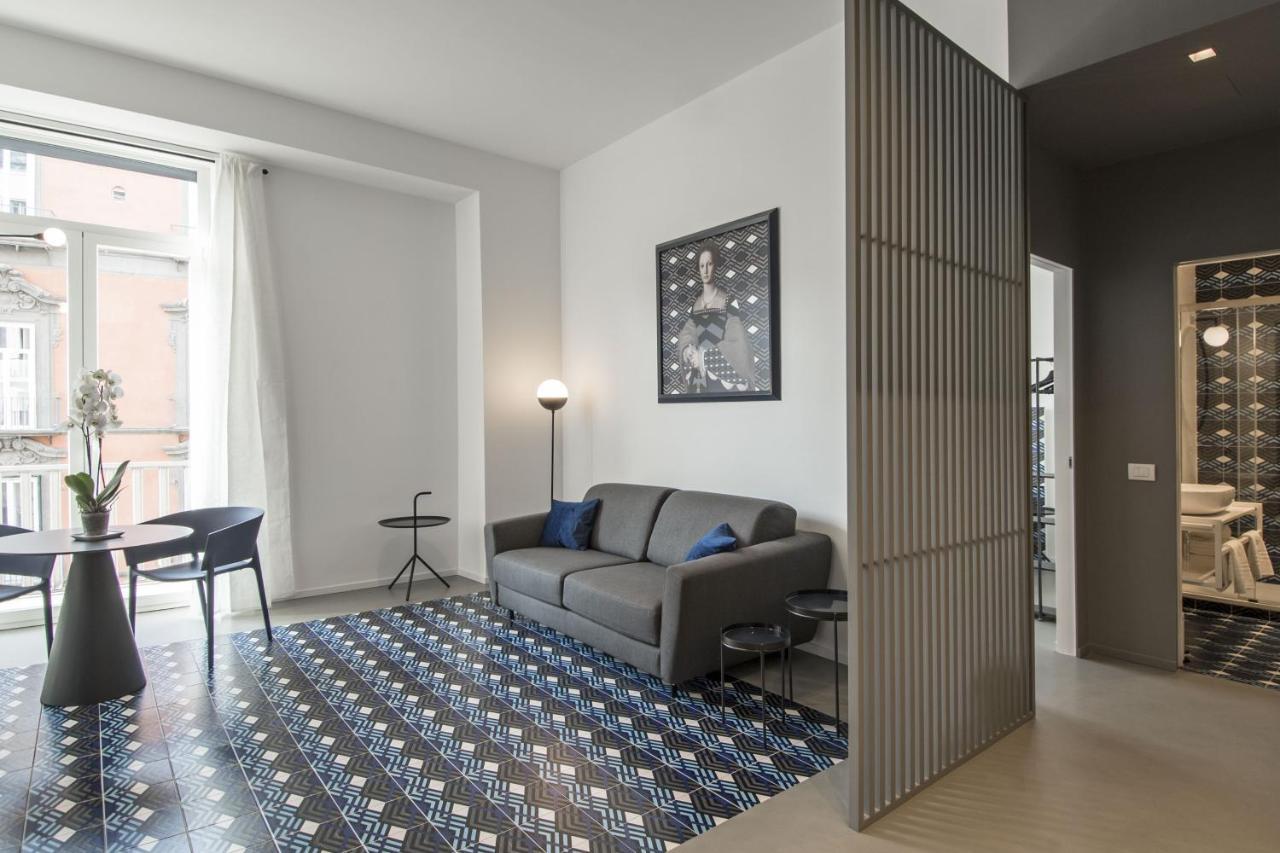 Toraldo Suites - Dimore Partenopee Napoli Bagian luar foto