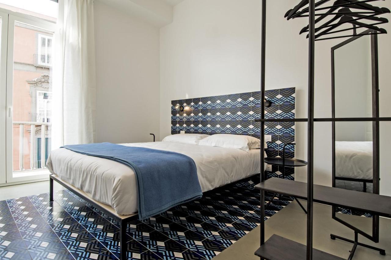 Toraldo Suites - Dimore Partenopee Napoli Bagian luar foto