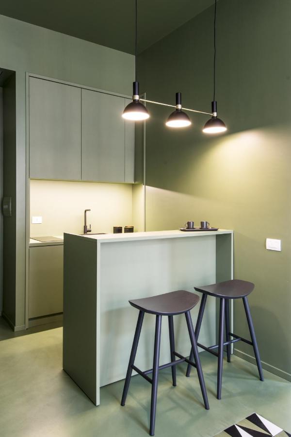Toraldo Suites - Dimore Partenopee Napoli Bagian luar foto