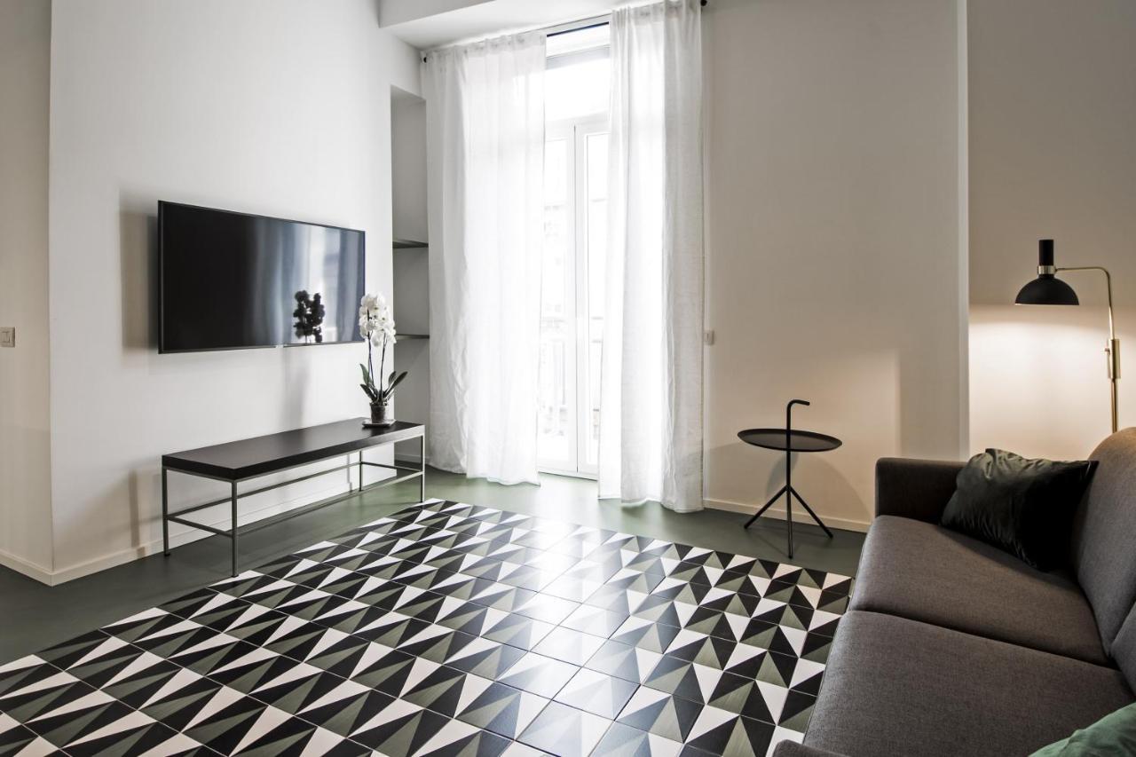 Toraldo Suites - Dimore Partenopee Napoli Bagian luar foto