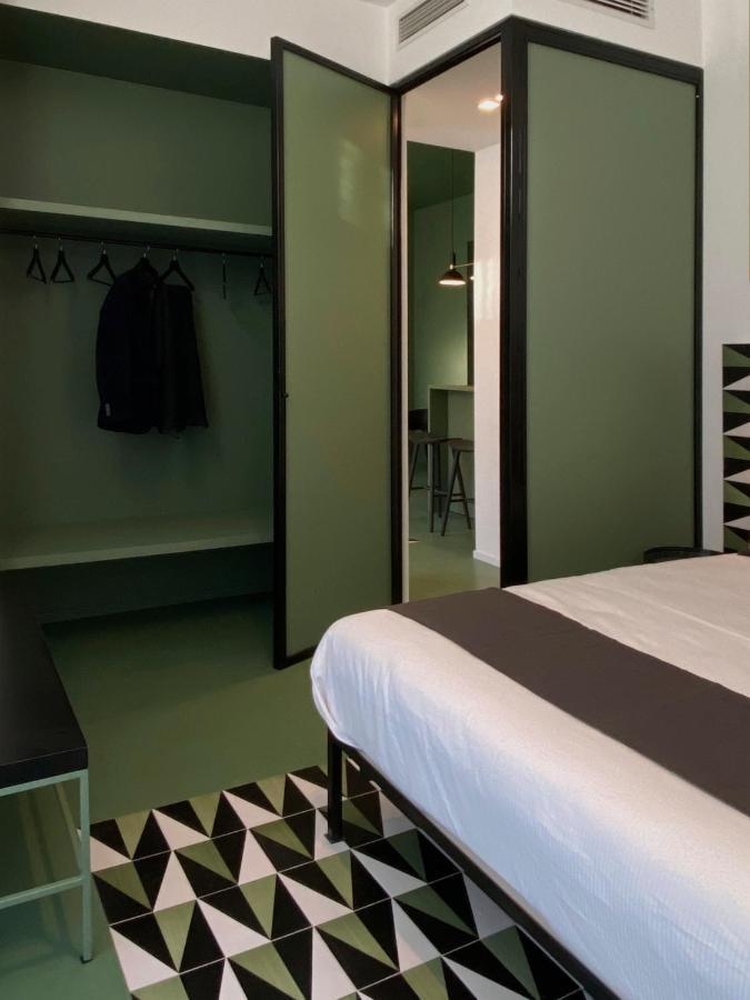 Toraldo Suites - Dimore Partenopee Napoli Bagian luar foto